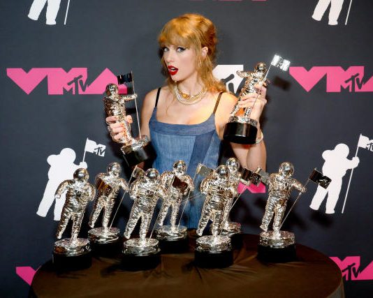 Taylor Swift Dominates the 2023 MTV Awards